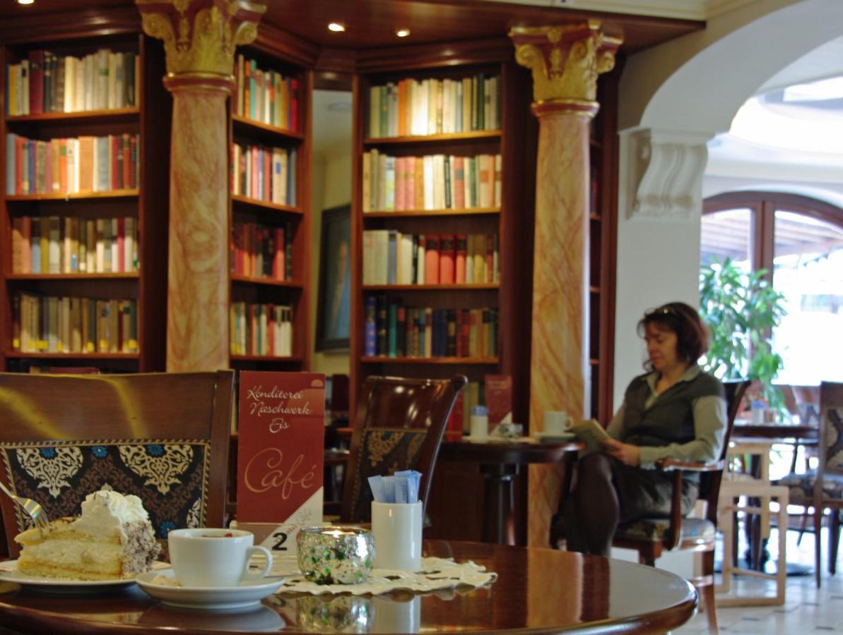 Hotel Vier Spitzen Lauenforde Екстер'єр фото