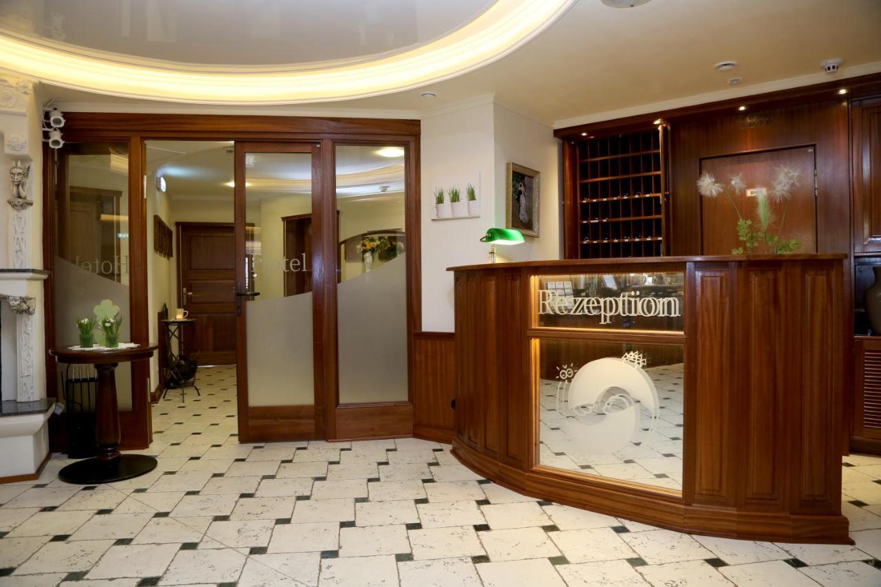 Hotel Vier Spitzen Lauenforde Екстер'єр фото