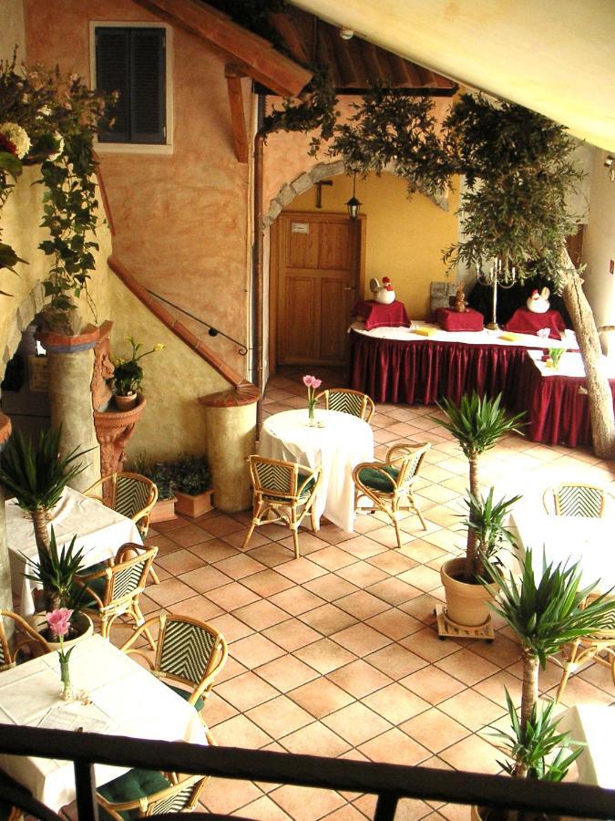 Hotel Vier Spitzen Lauenforde Екстер'єр фото