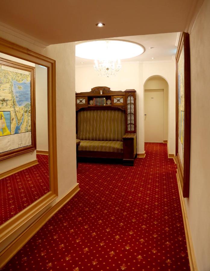 Hotel Vier Spitzen Lauenforde Екстер'єр фото