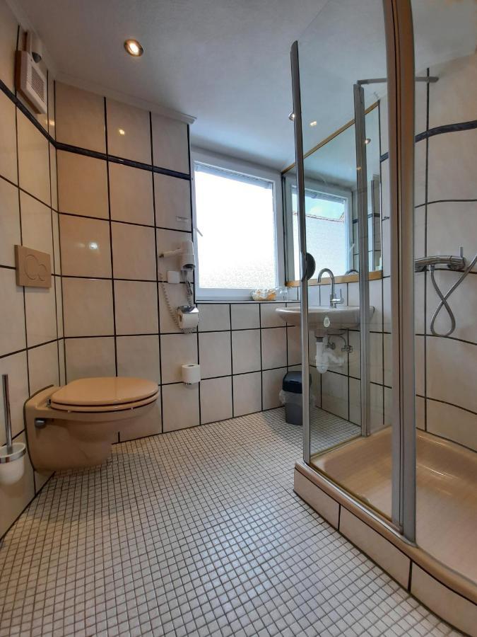 Hotel Vier Spitzen Lauenforde Екстер'єр фото