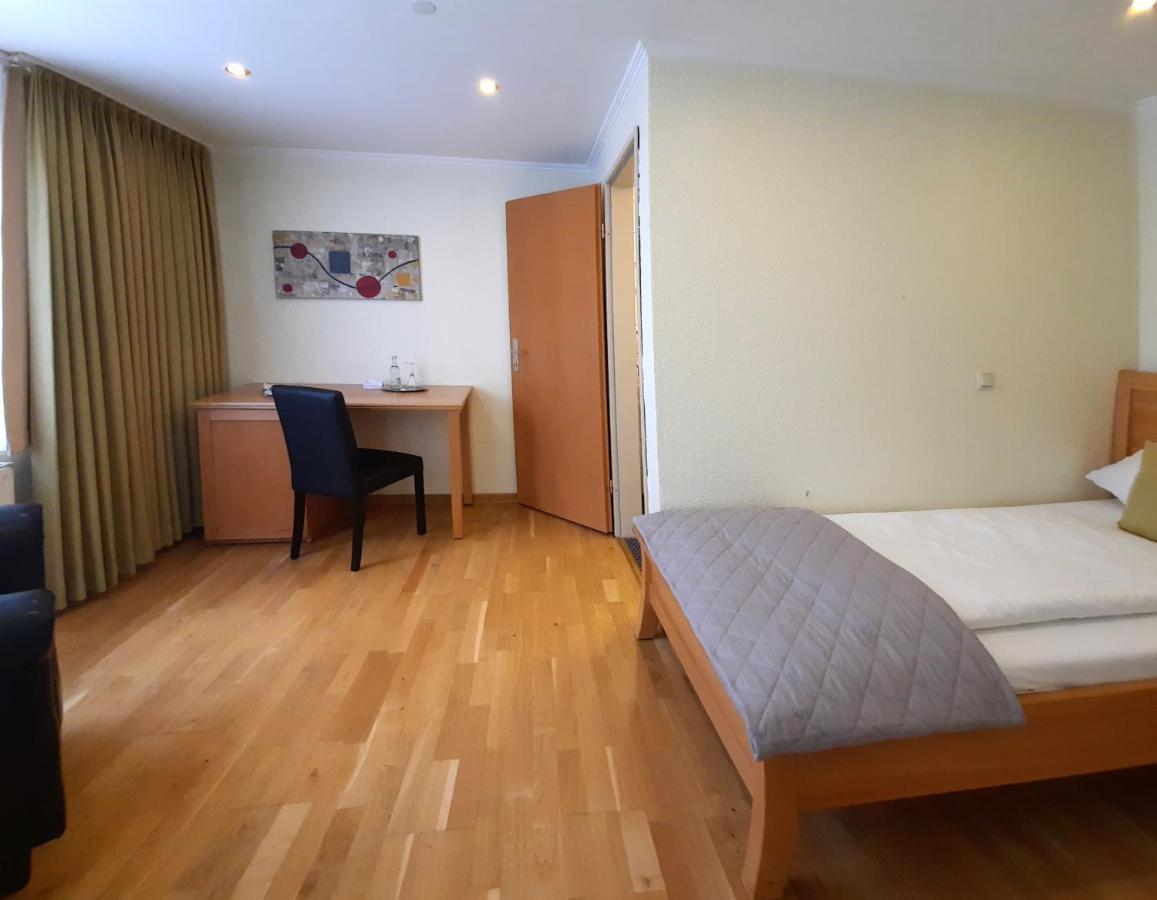 Hotel Vier Spitzen Lauenforde Екстер'єр фото