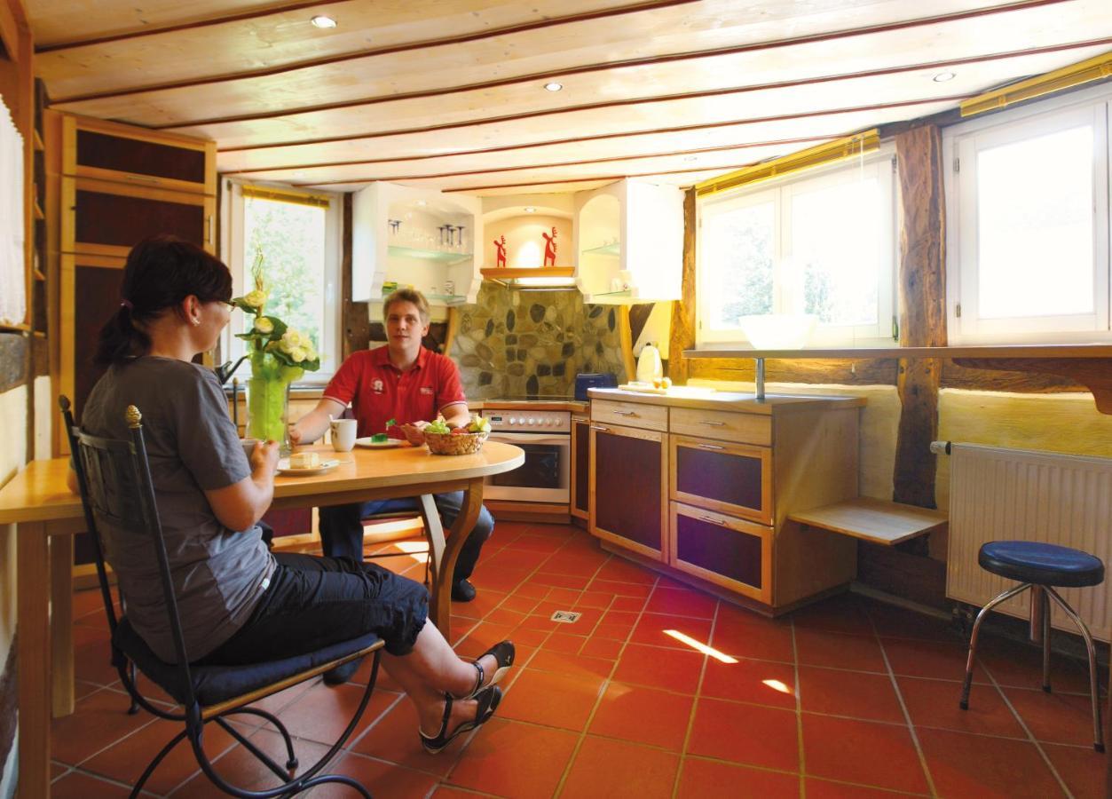 Hotel Vier Spitzen Lauenforde Екстер'єр фото