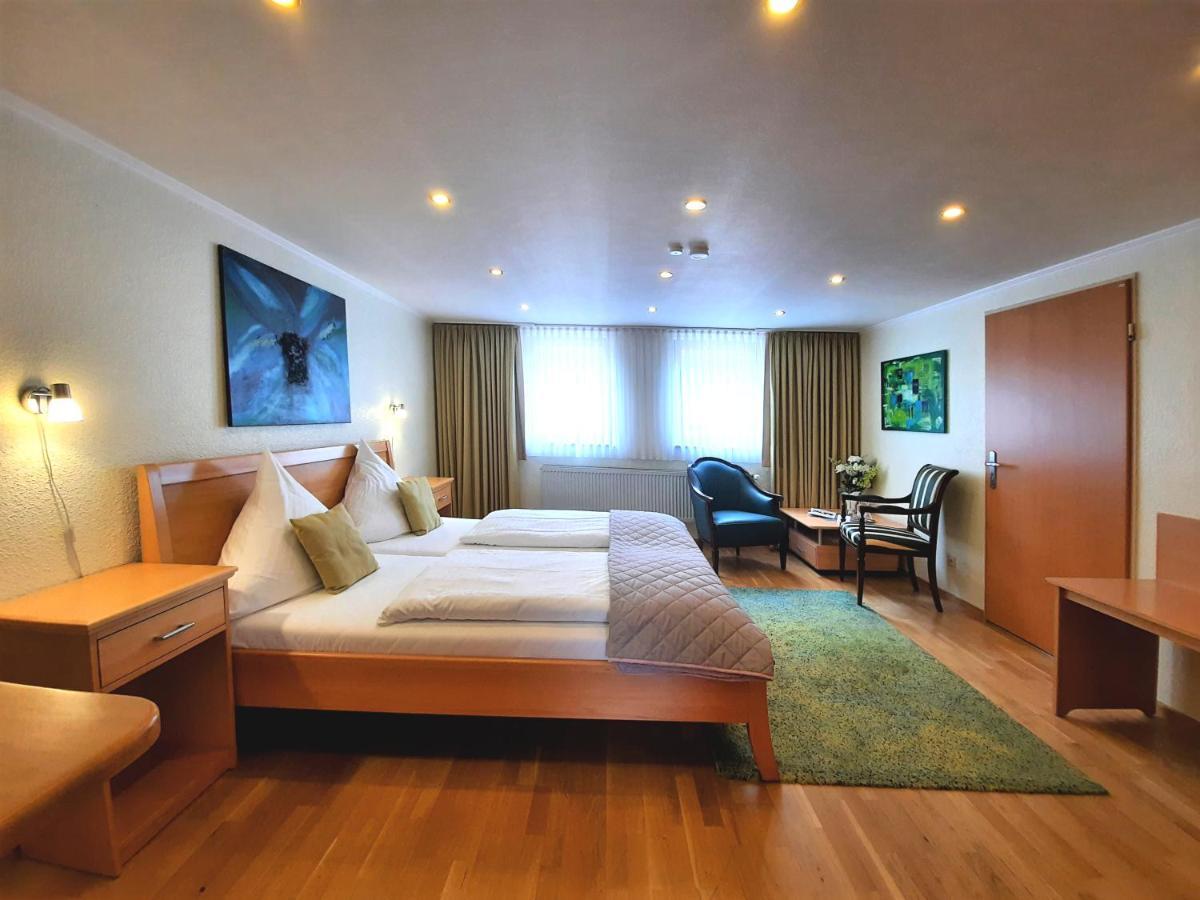 Hotel Vier Spitzen Lauenforde Екстер'єр фото